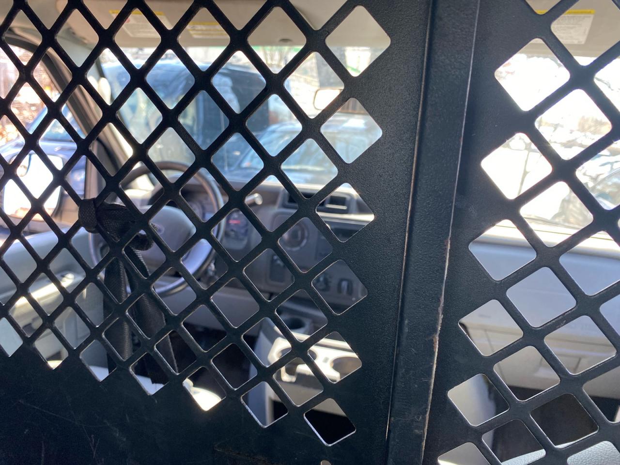 FORD ECONOLINE E250 VAN