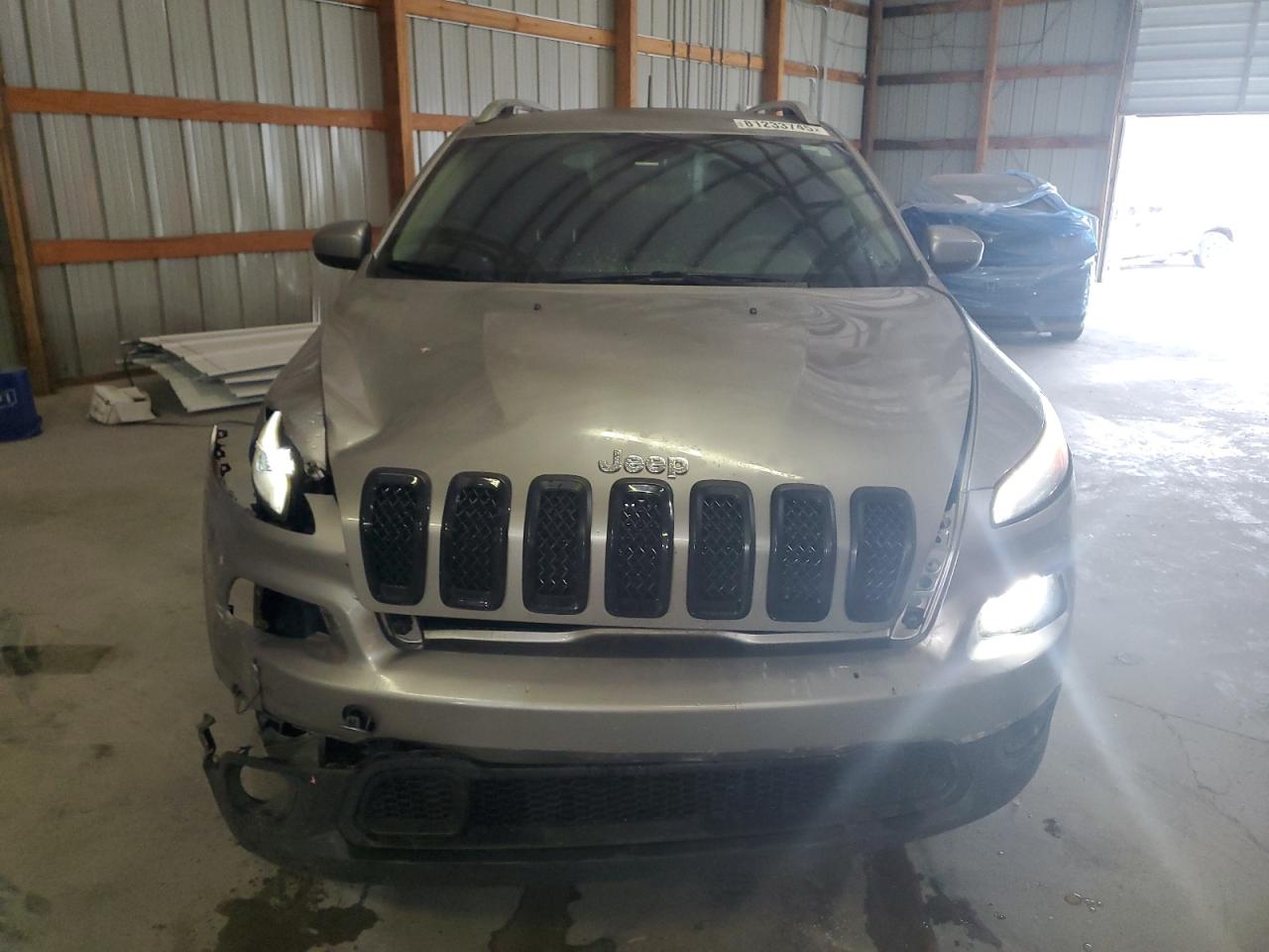 JEEP GRAND CHEROKEE LATITUDE