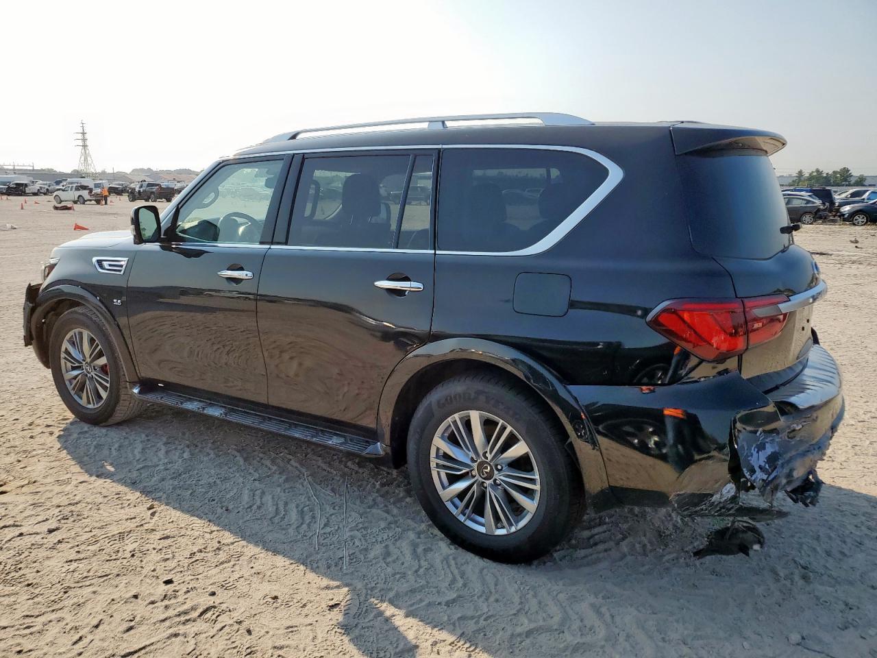 INFINITI QX80 LUXE