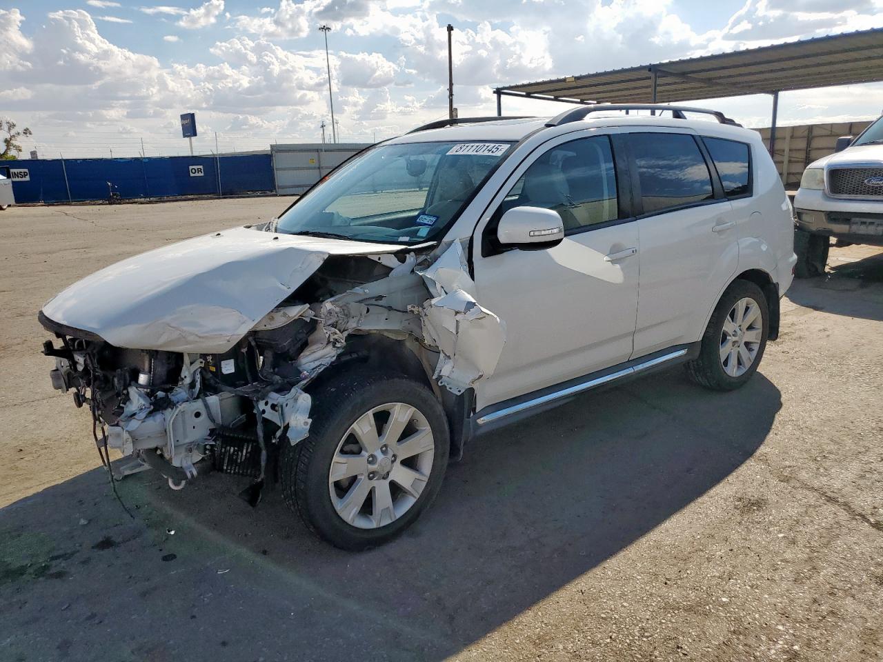 MITSUBISHI OUTLANDER SE