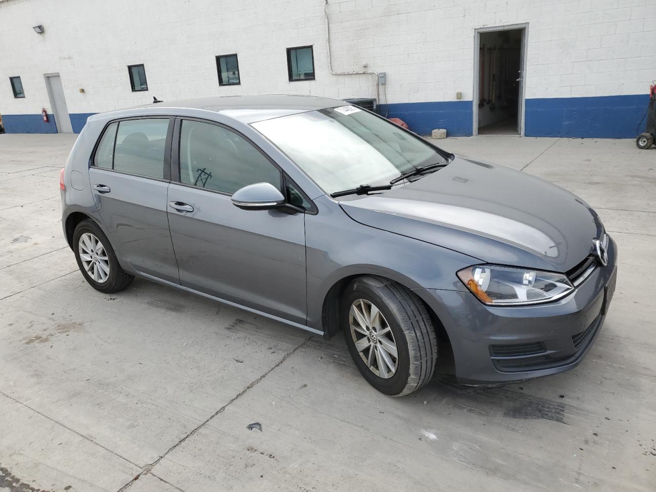 Lot #3318144368 2016 VOLKSWAGEN GOLF S/SE