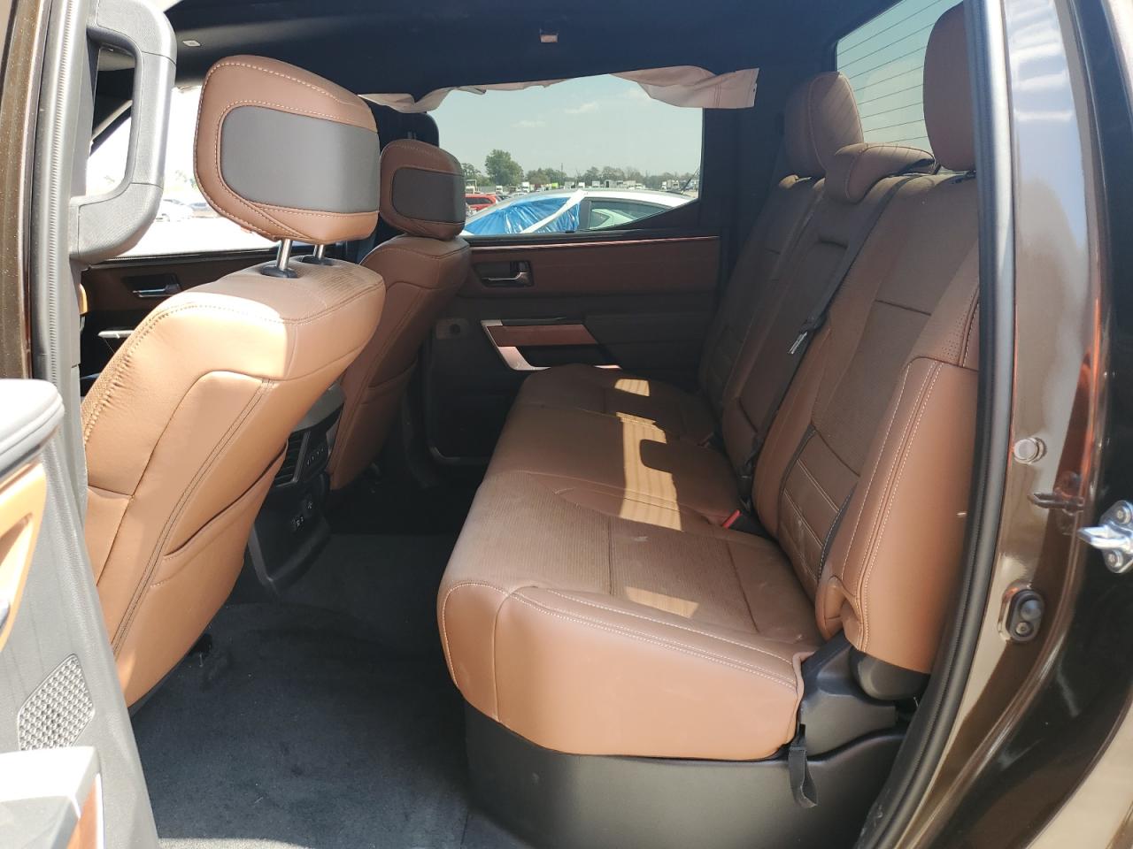 TOYOTA TUNDRA CREWMAX PLATINUM