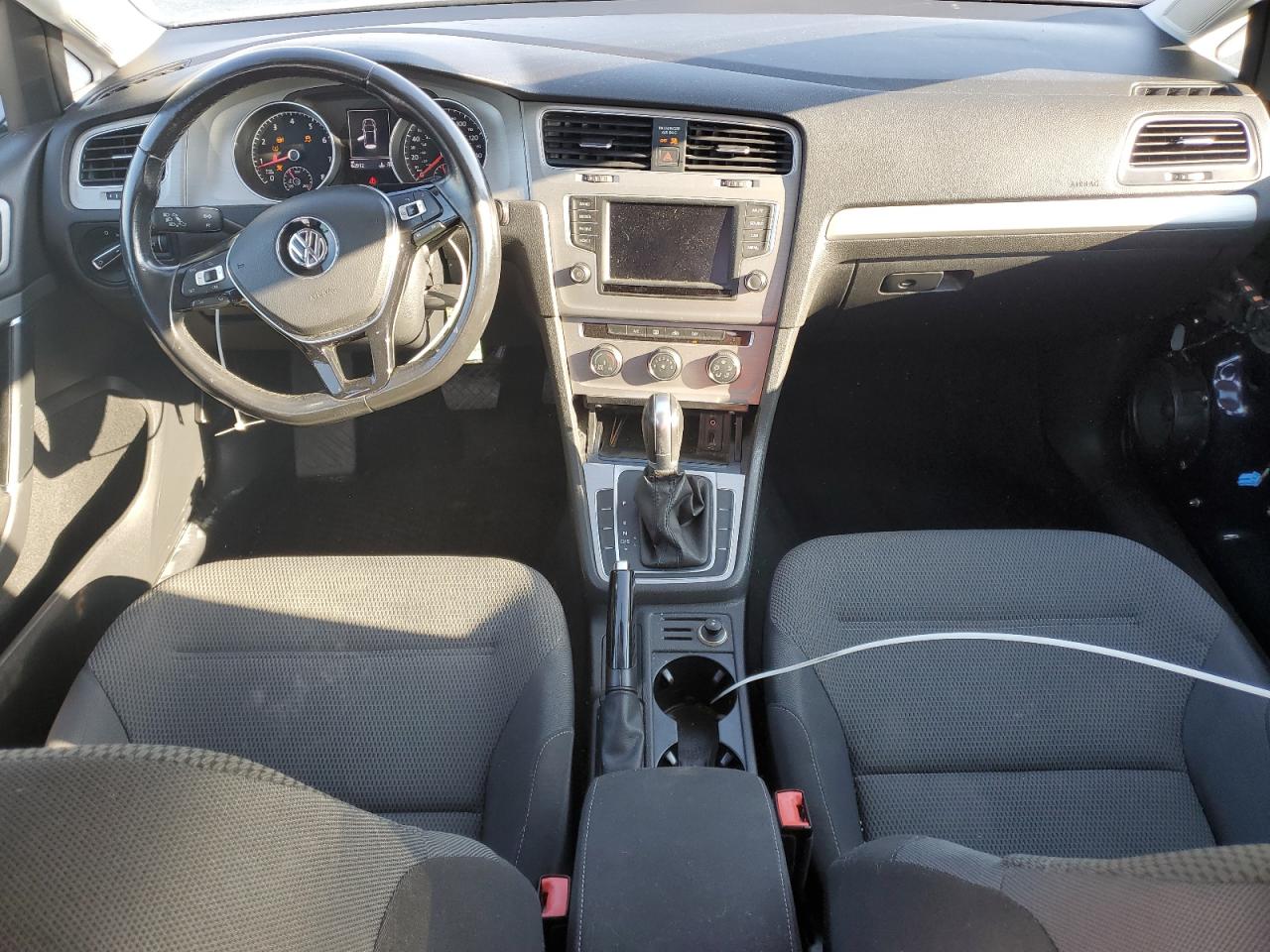 VOLKSWAGEN GOLF S/SE