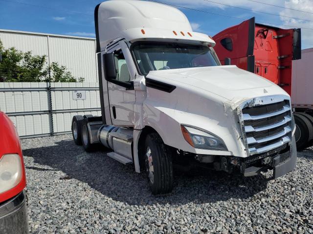 Global Auto Auctions: 2023 FREIGHTLINER CASCADIA 1