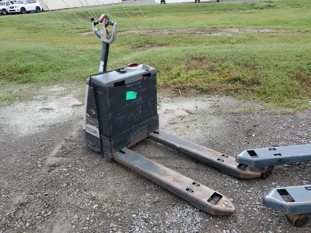 CROWN ELECTRIC PALLET JACK