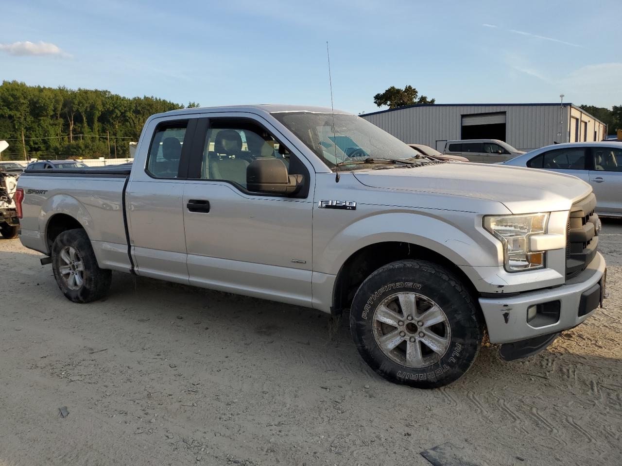 FORD F-150 SUPER CAB