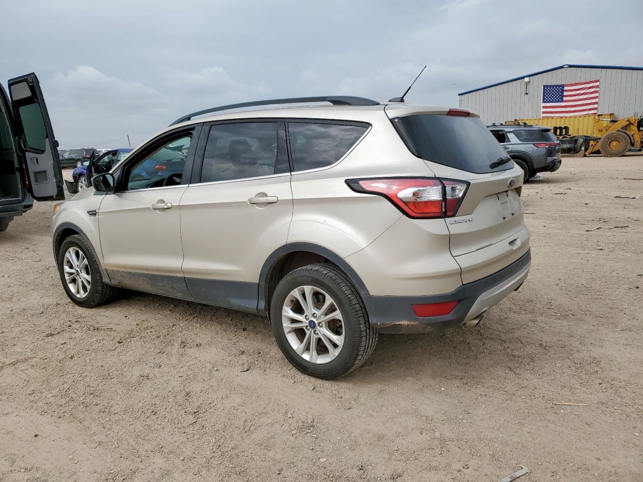 FORD ESCAPE SE