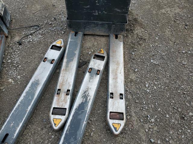 2020 CROWN ELECTRIC PALLET JACK #3246796841