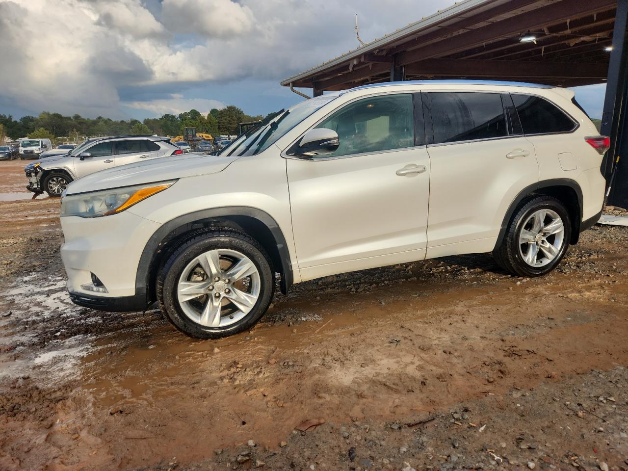 TOYOTA HIGHLANDER LIMITED