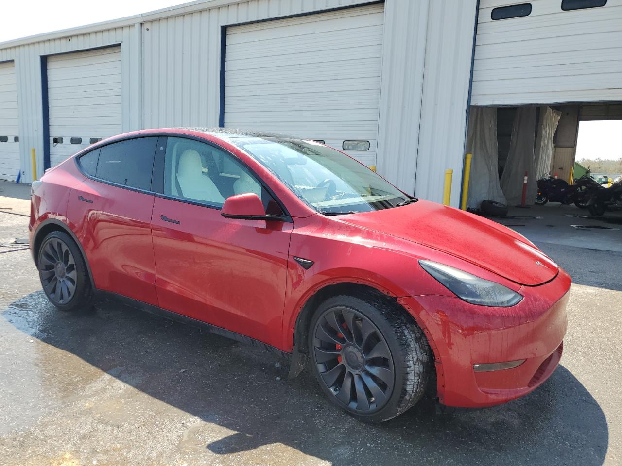 TESLA MODEL Y
