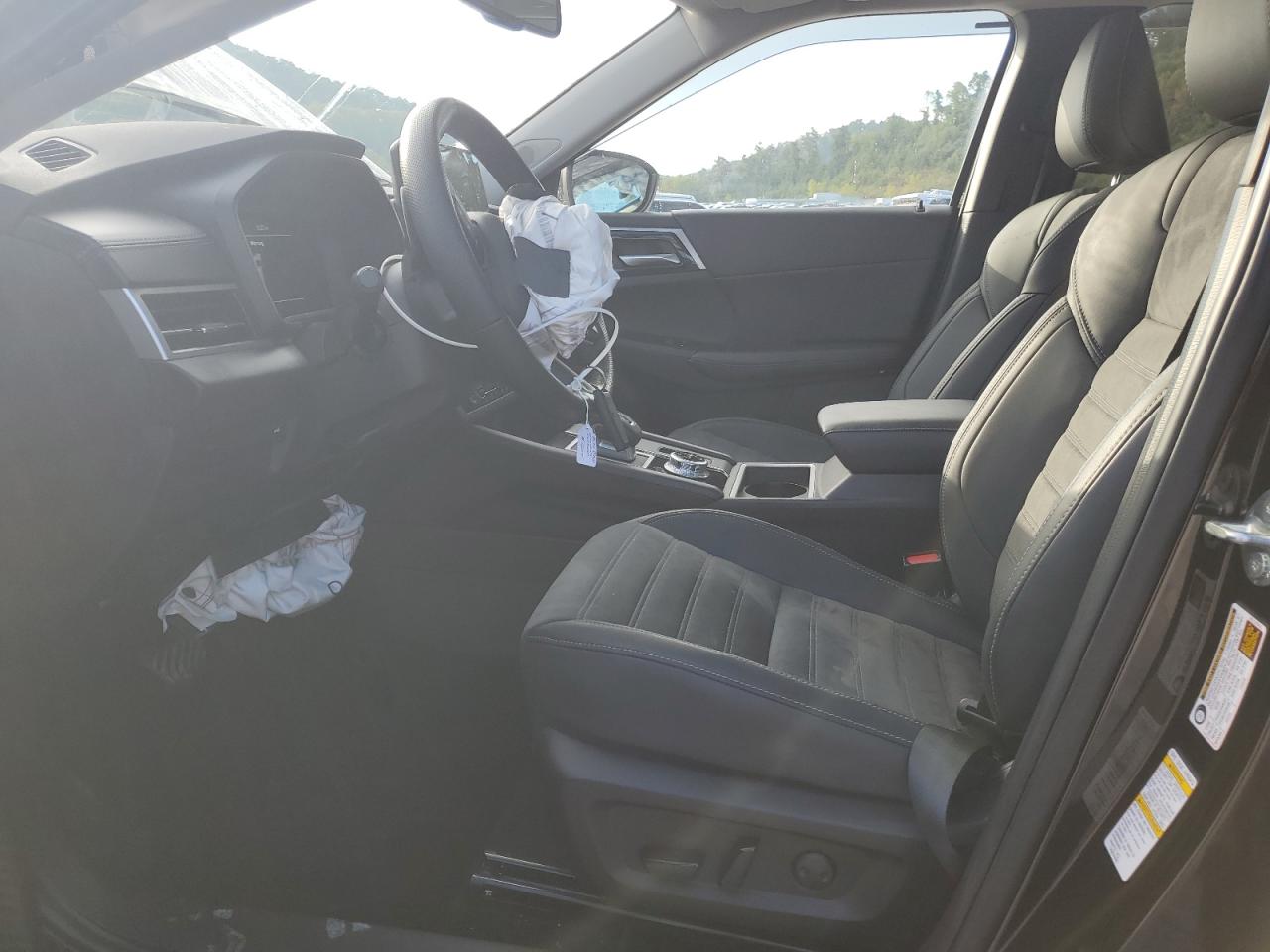 MITSUBISHI OUTLANDER SE