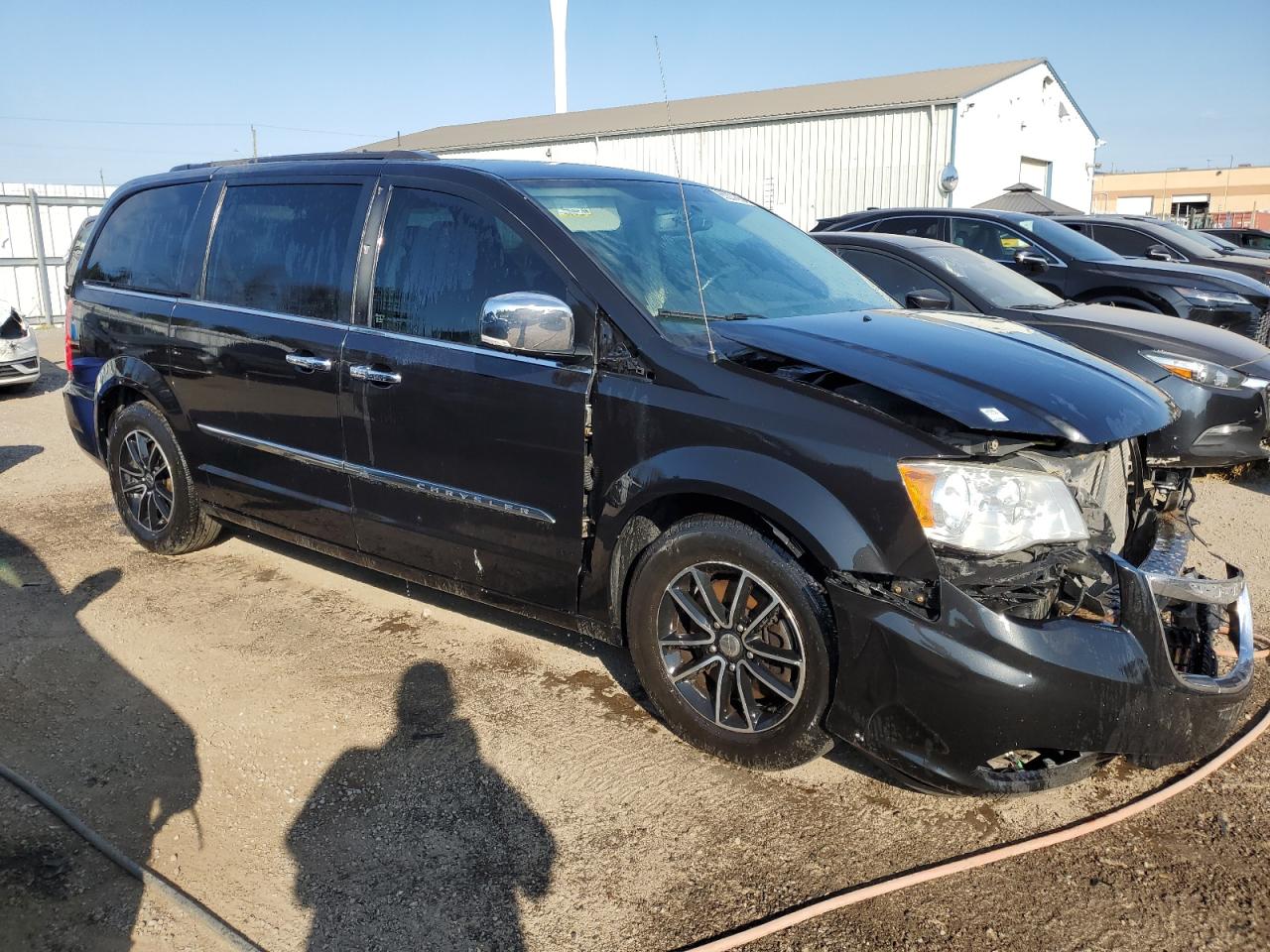 CHRYSLER TOWN & COUNTRY TOURING L