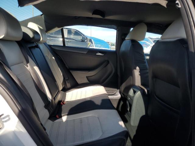 2016 VOLKSWAGEN JETTA SPOR 3VWD17AJ3GM331609