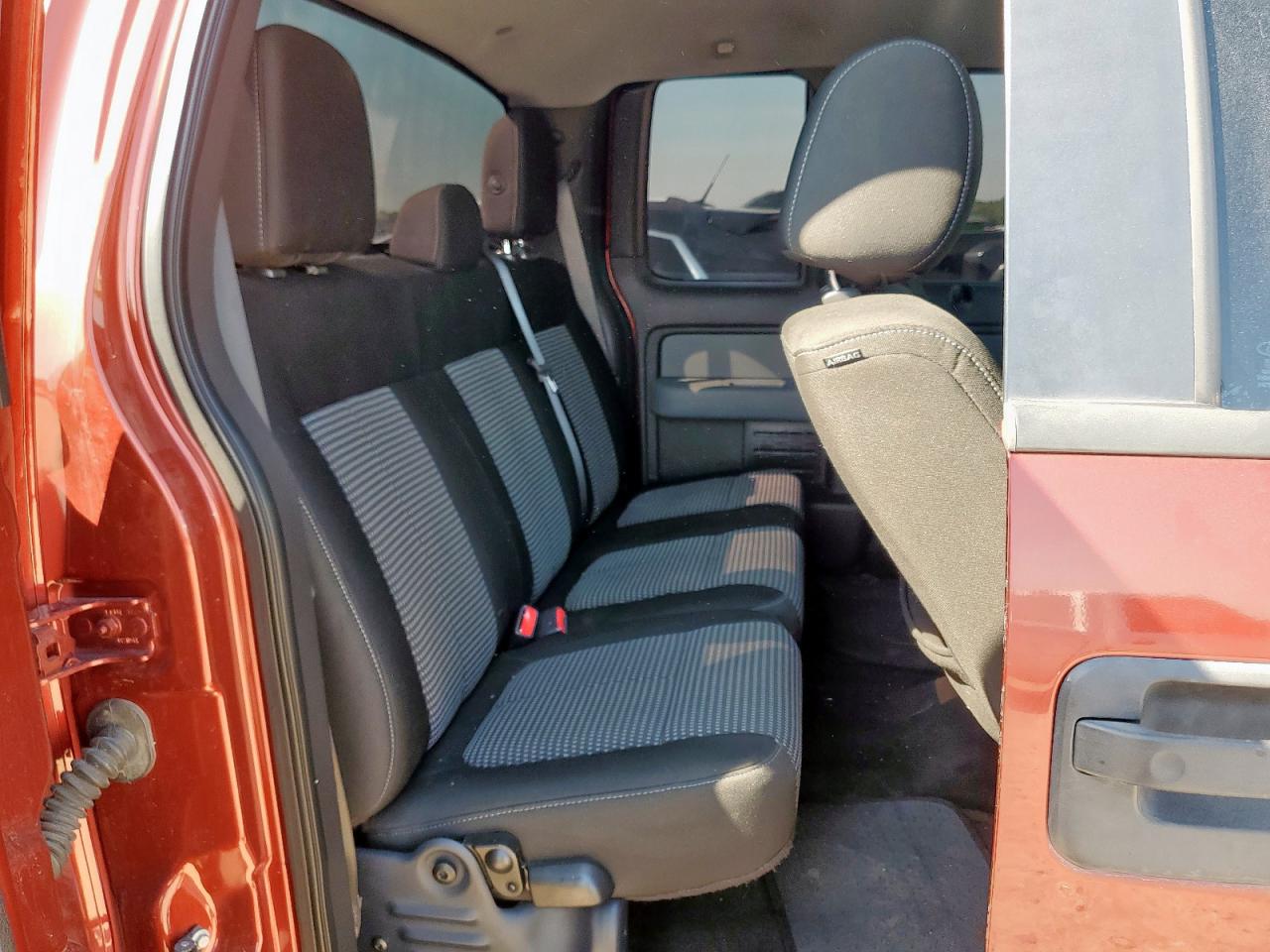 FORD F-150 SUPER CAB