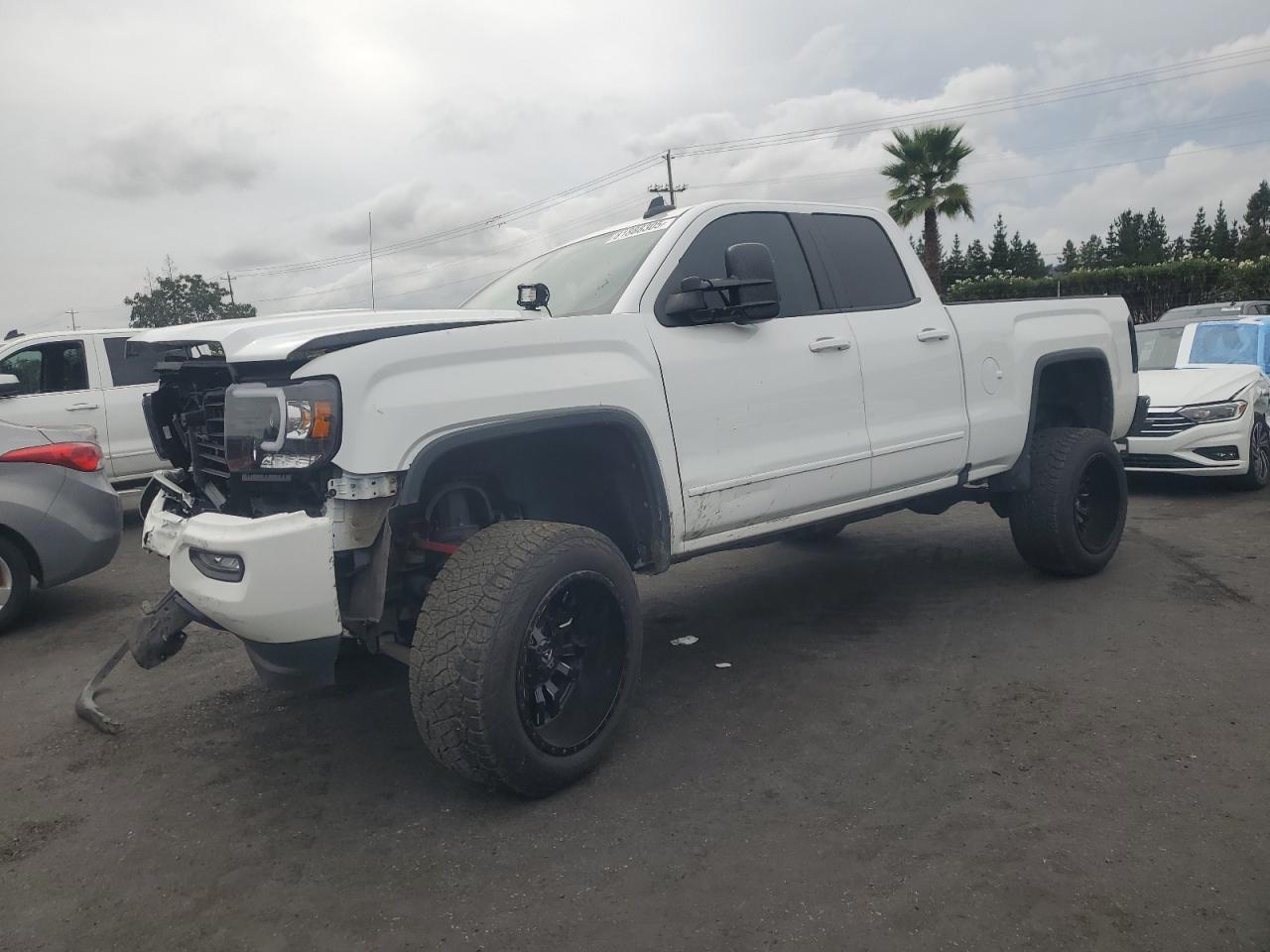 GMC SIERRA 1500 C1500 SLE