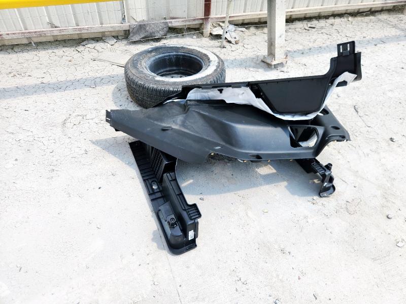 2018 CHEVROLET EQUINOX LT 2GNAXJEV0J6257041