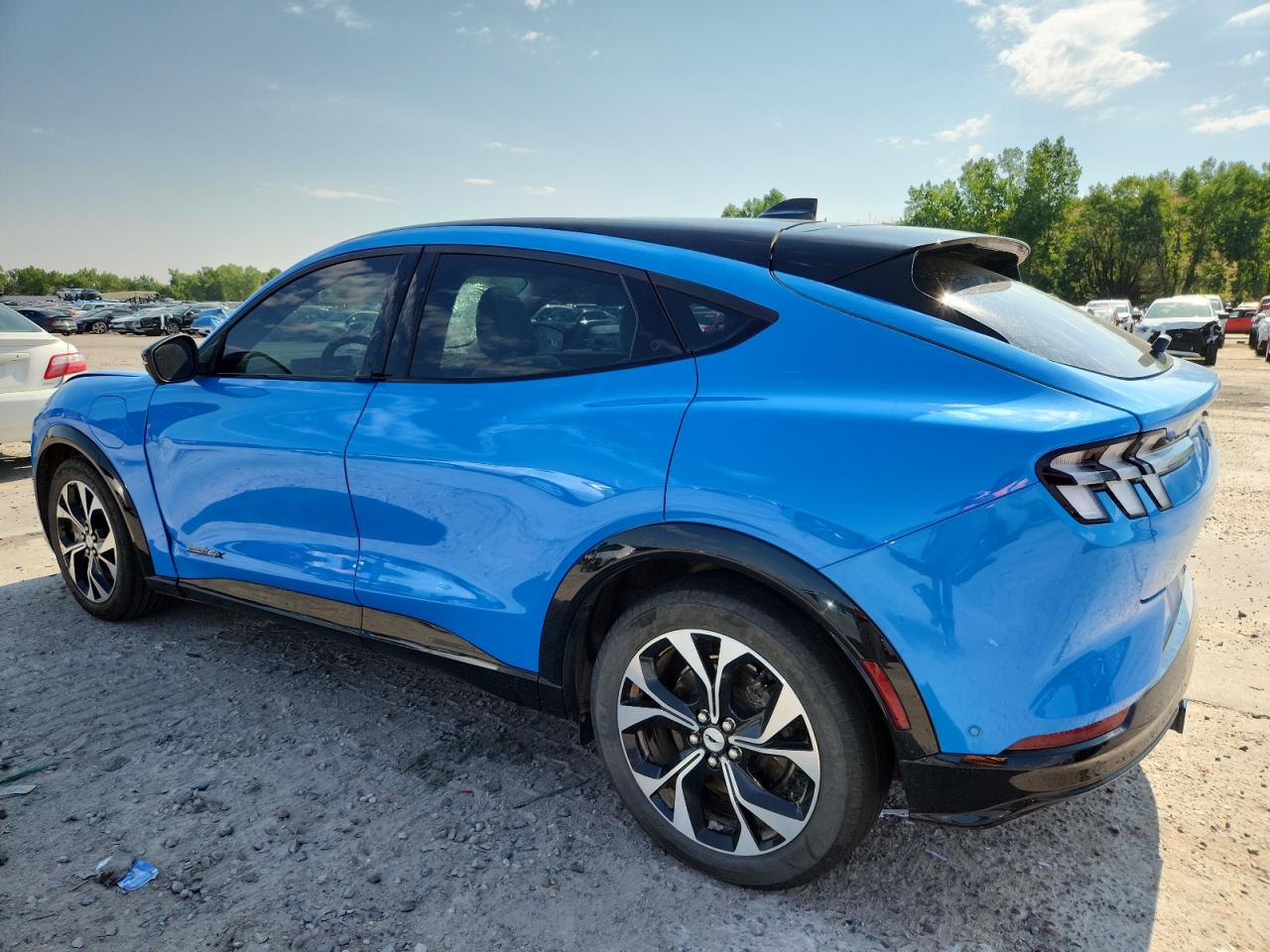 FORD MUSTANG PREMIUM