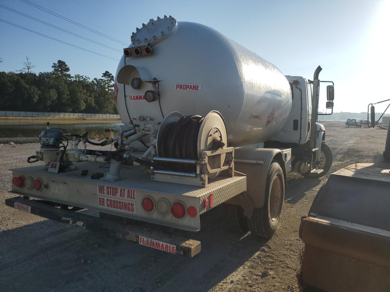 Lot #3274670830 2016 INTERNATIONAL 4000 4300