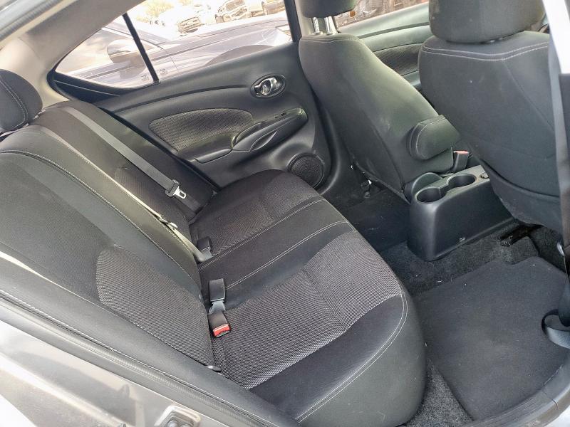 2017 NISSAN VERSA S 3N1CN7AP1HL811326