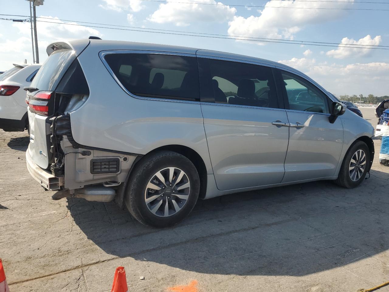 CHRYSLER PACIFICA HYBRID TOURING L