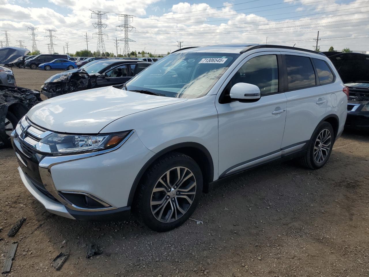 MITSUBISHI OUTLANDER SE