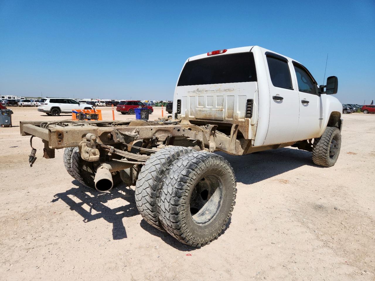 Lot #3279913276 2011 CHEVROLET TRUCK SLVRDO 3500 CREW 4WD