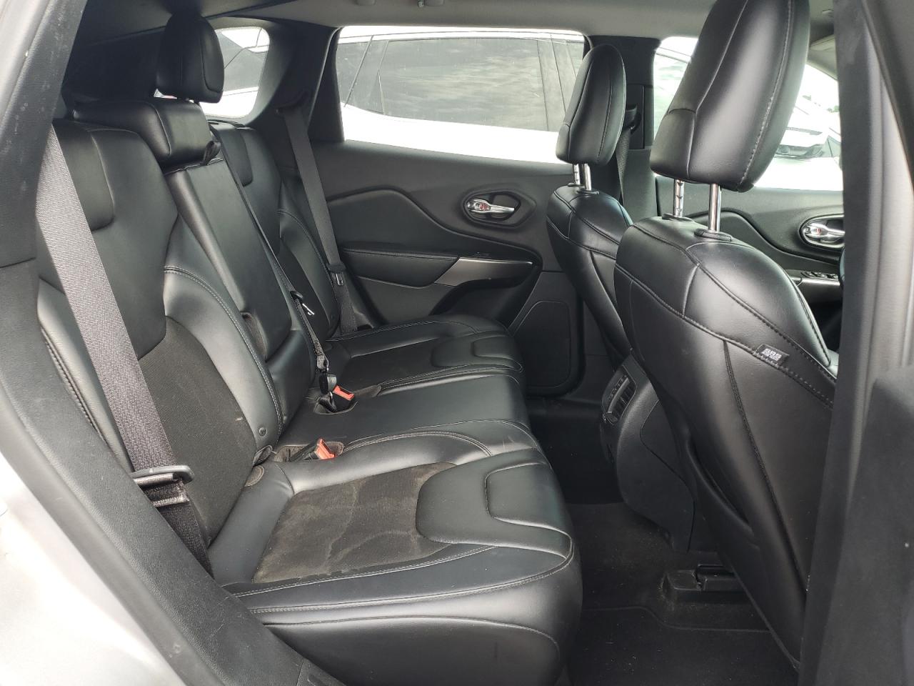 JEEP GRAND CHEROKEE LATITUDE PLUS