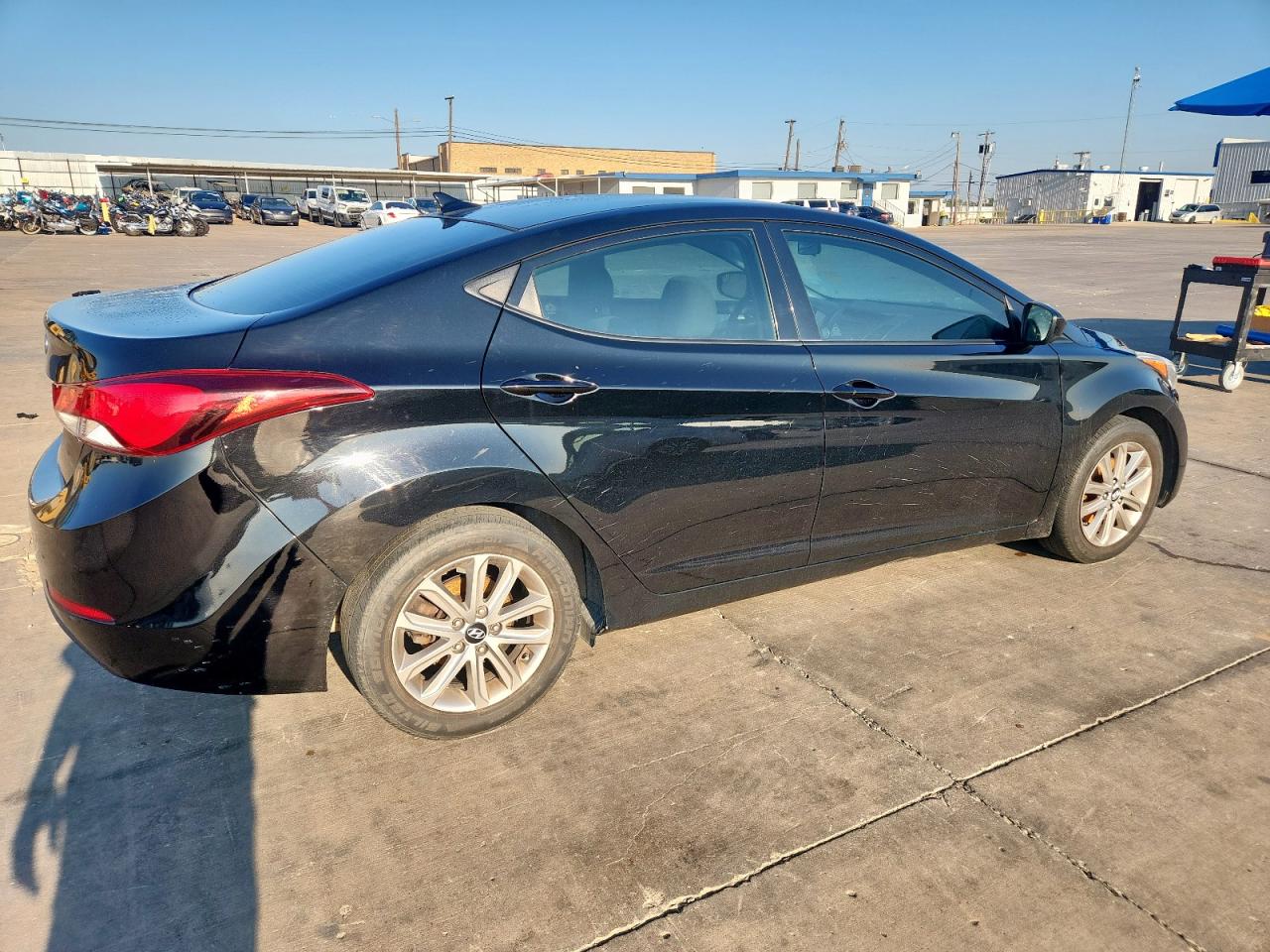 HYUNDAI ELANTRA SE