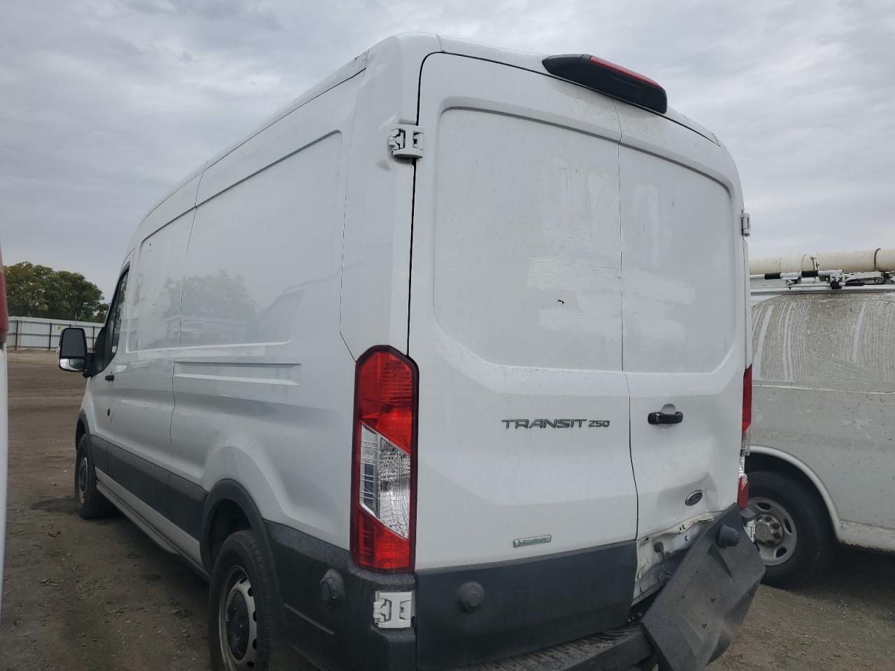 FORD TRANSIT T-250