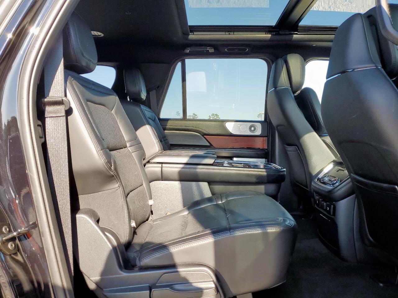 LINCOLN NAVIGATOR L RESERVE