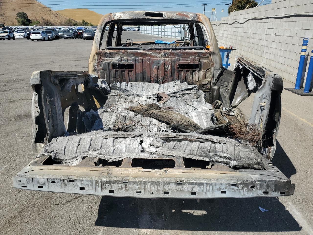 Lot #3319015446 2023 TOYOTA TACOMA DOU