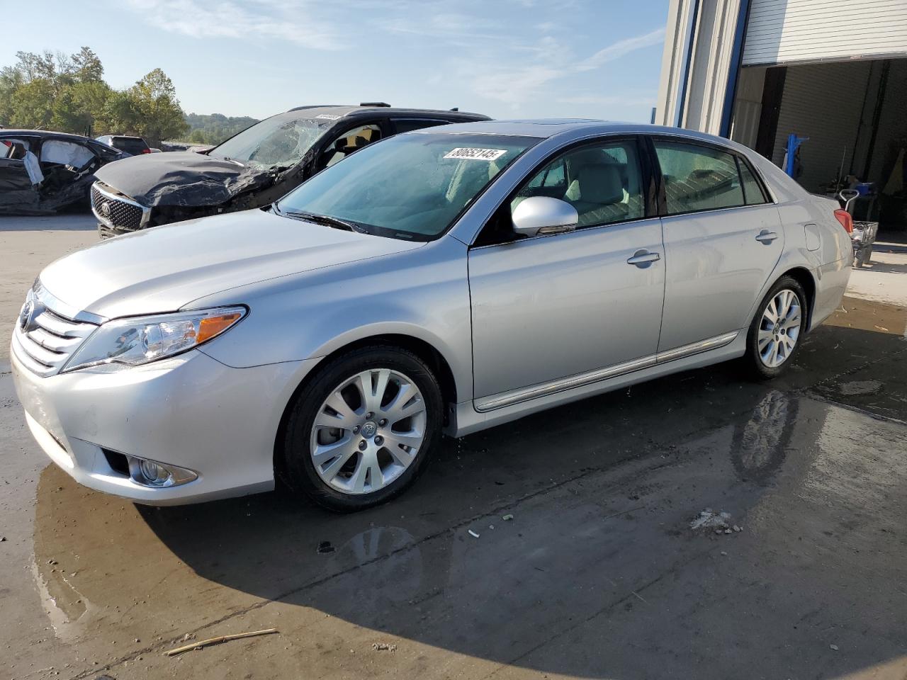 TOYOTA AVALON BASE