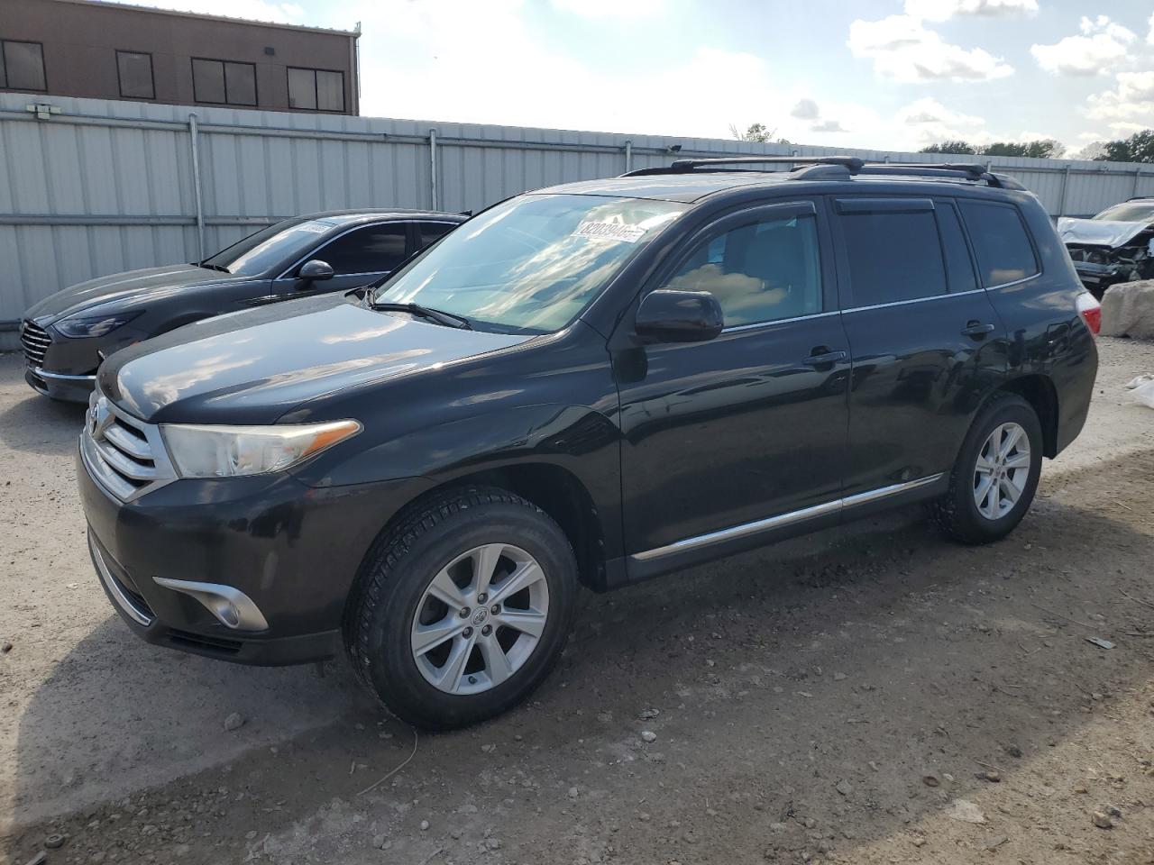 TOYOTA HIGHLANDER BASE
