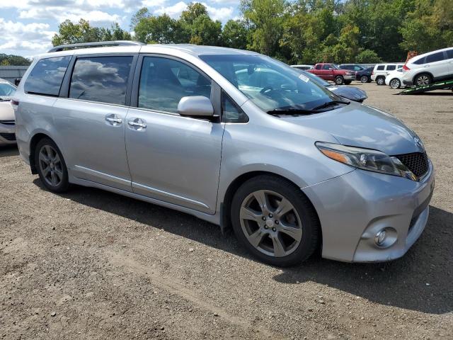 2017 TOYOTA SIENNA SE 5TDXZ3DC5HS869101