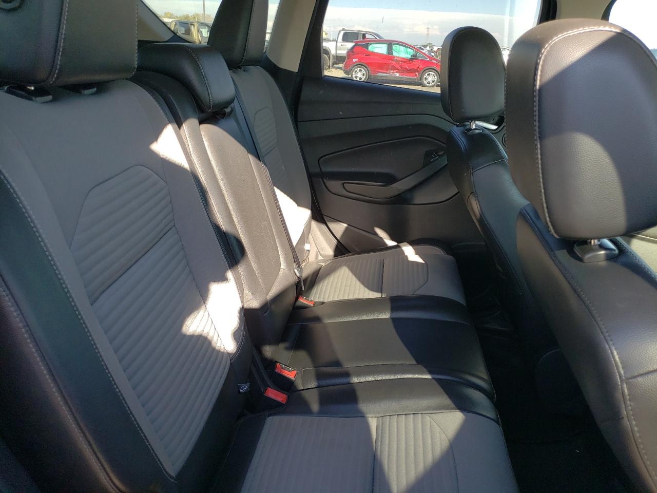 FORD ESCAPE TITANIUM