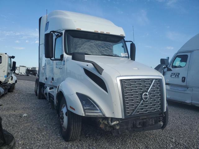 Global Auto Auctions: 2023 VOLVO VNL