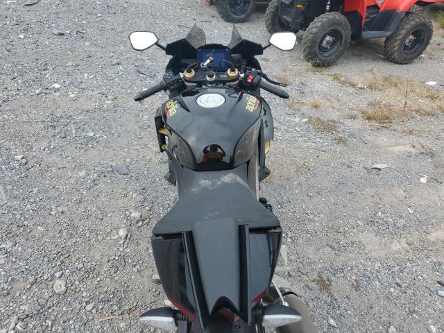 2022 APRILIA RSV4 1100 ZD4KYUB04NS000458