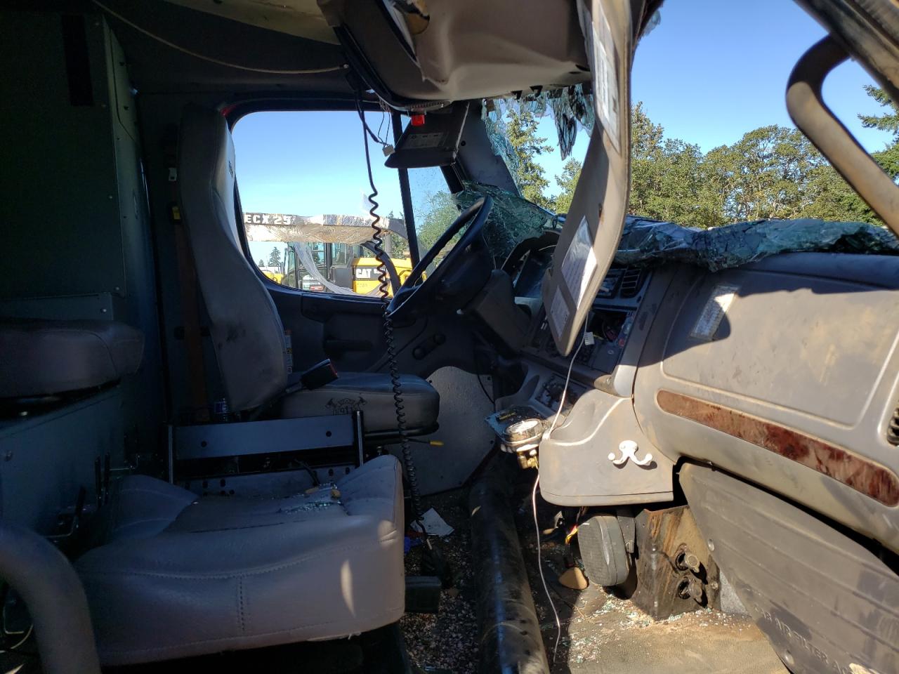 Lot #3261969533 2014 FREIGHTLINER M2 106 MED