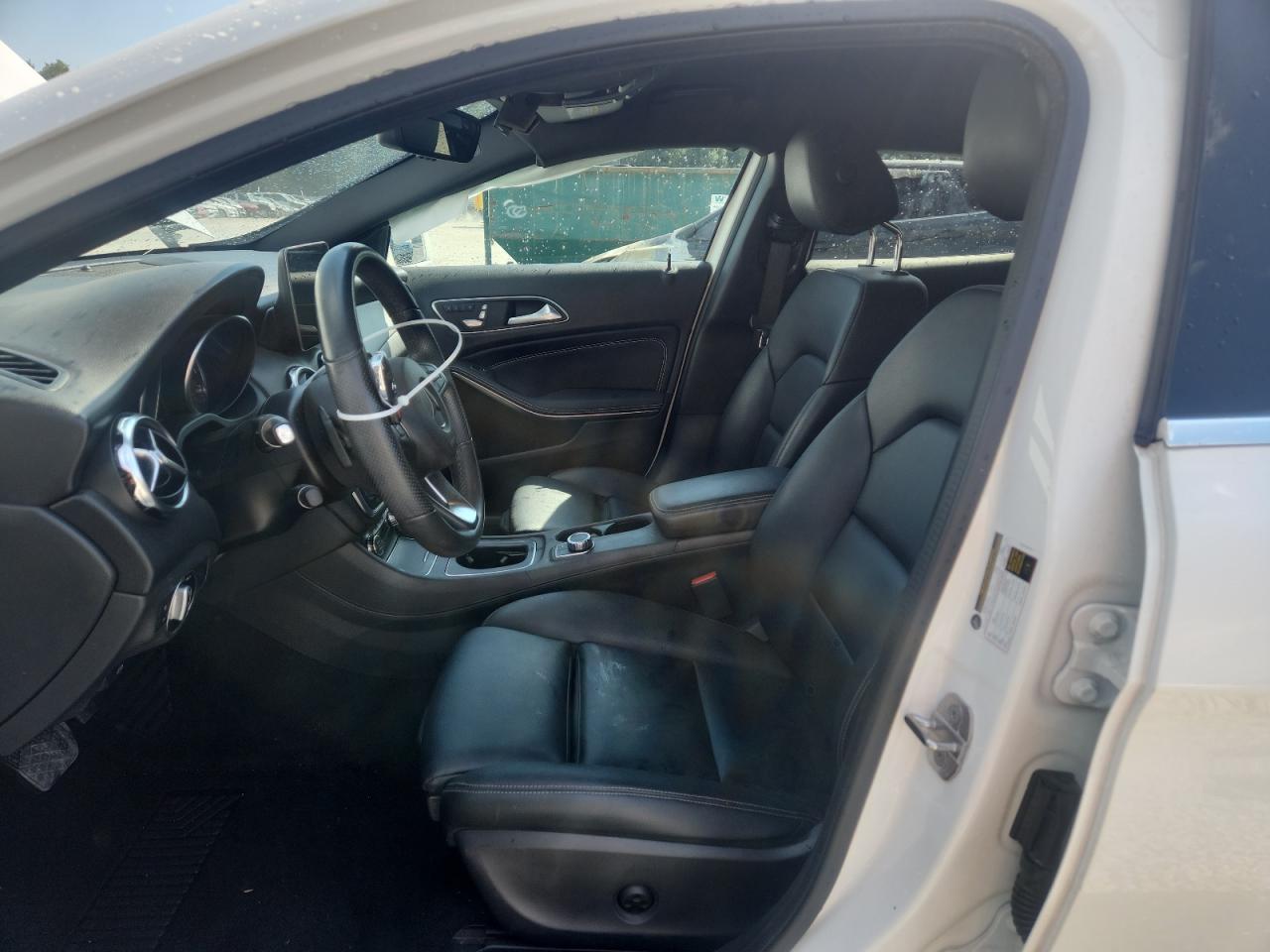 MERCEDES-BENZ GLA-CLASS 250