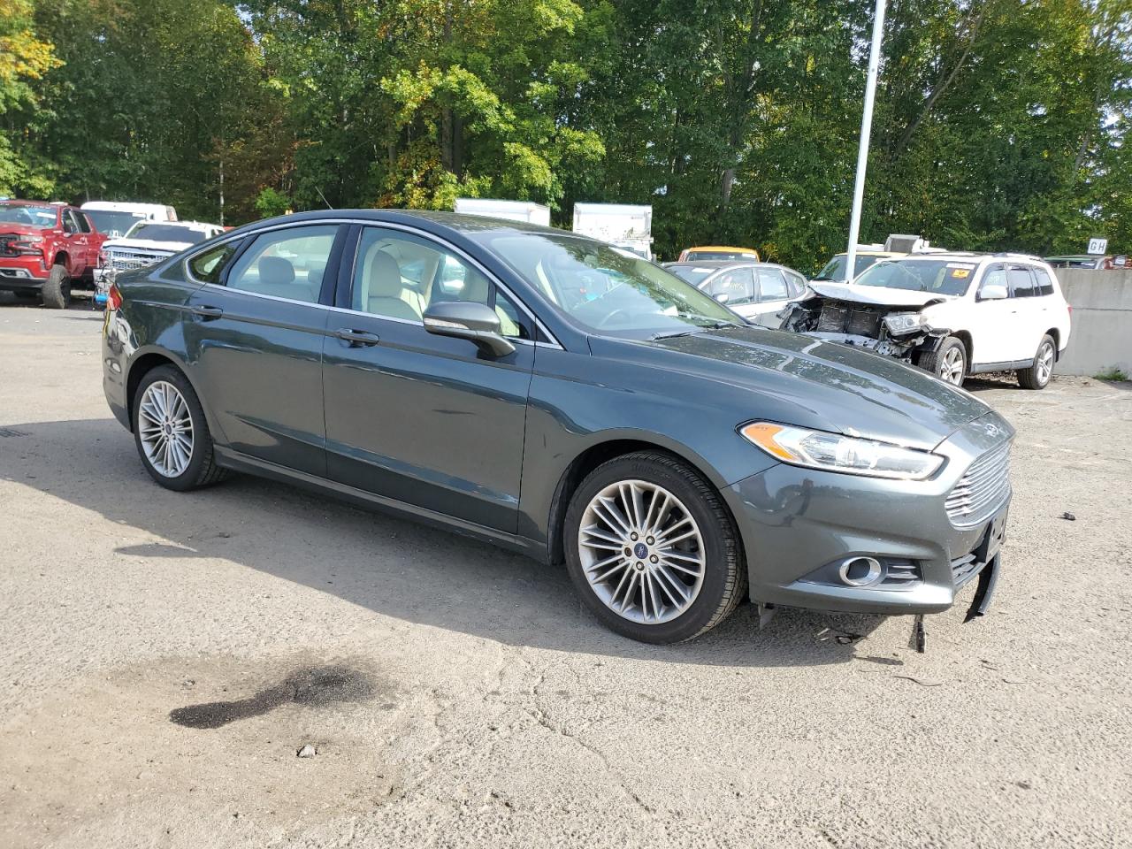 FORD FUSION SE