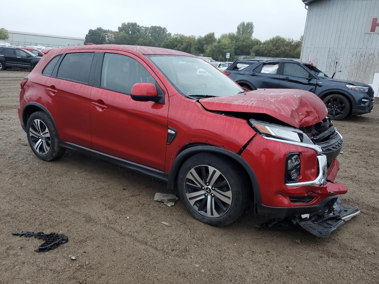 MITSUBISHI OUTLANDER ES