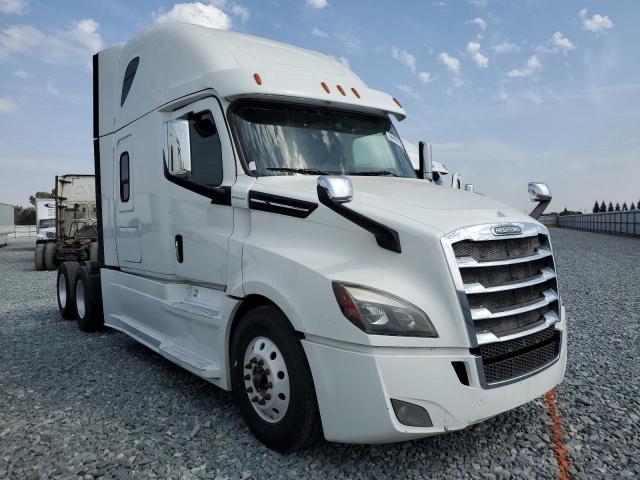 Global Auto Auctions: 2019 FREIGHTLINER CASCADIA 1