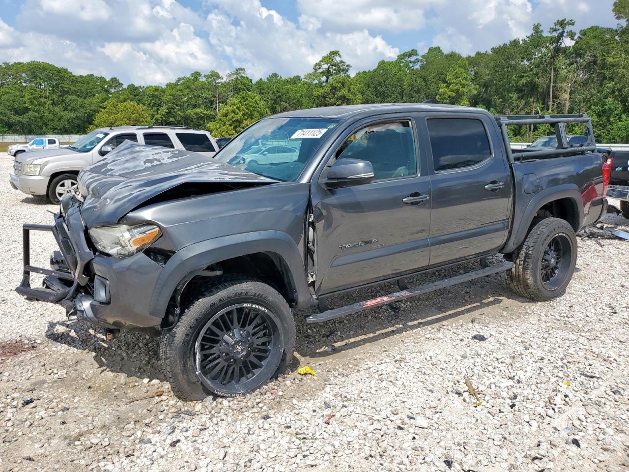  Salvage Toyota Tacoma