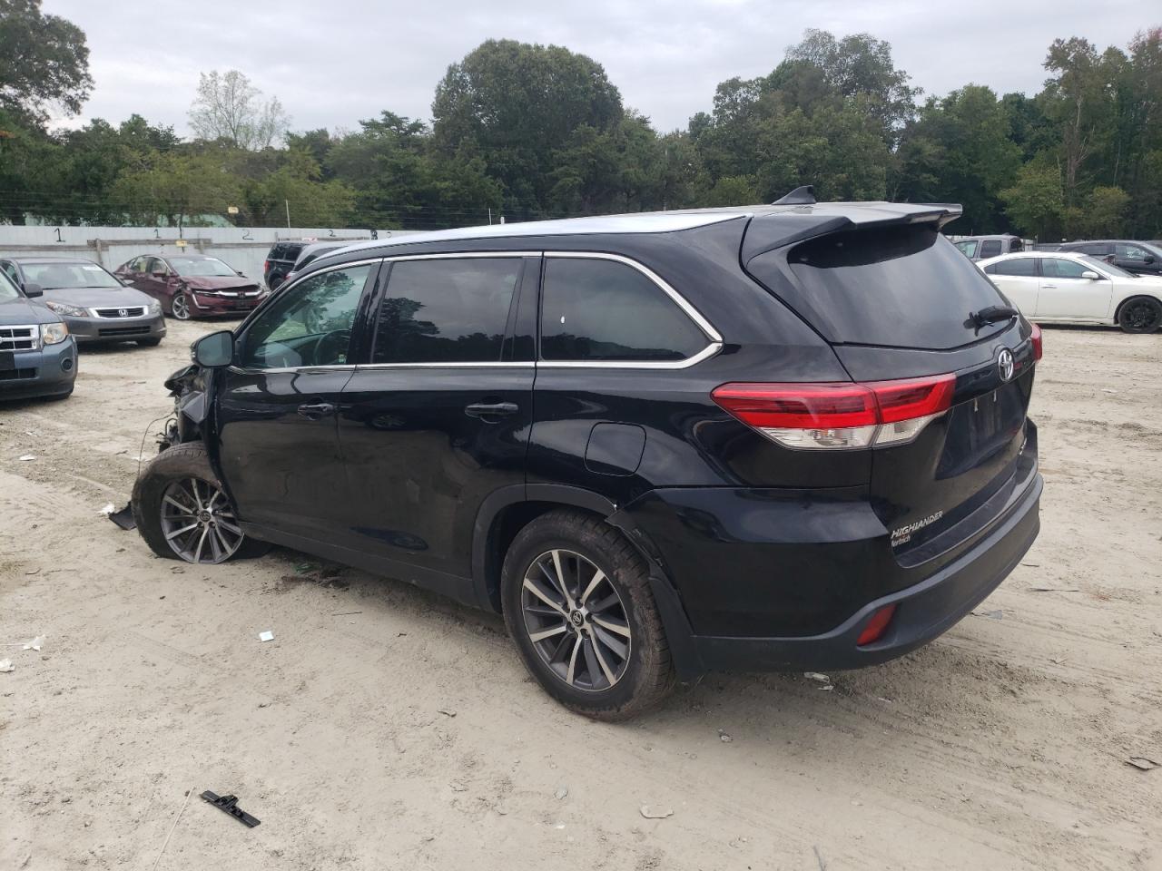 TOYOTA HIGHLANDER SE