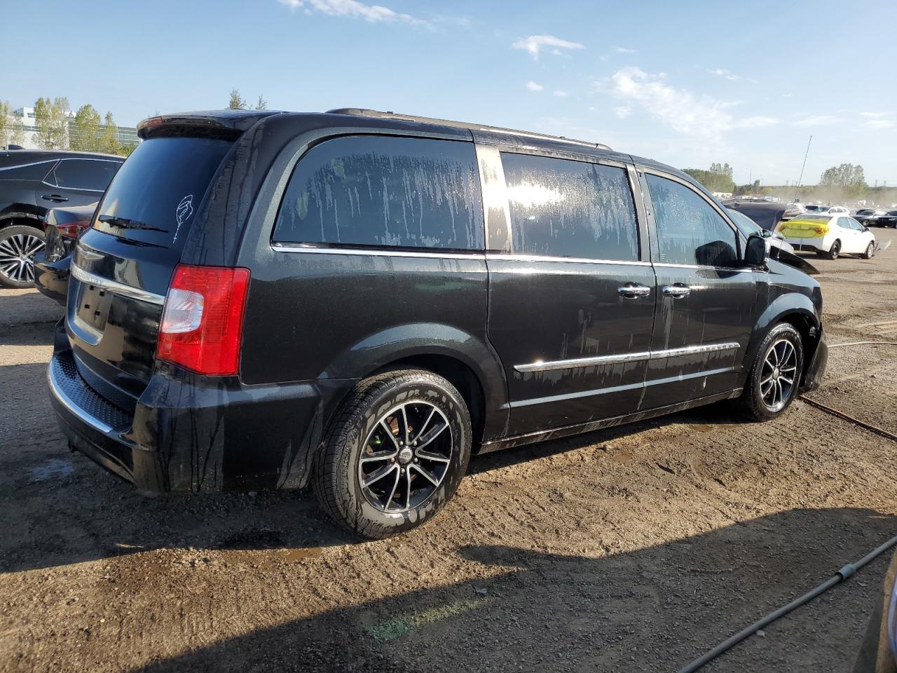 CHRYSLER TOWN & COUNTRY TOURING L