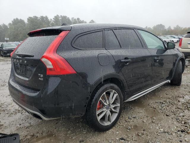 2015 VOLVO V60 CROSS YV4612HM0F1001904