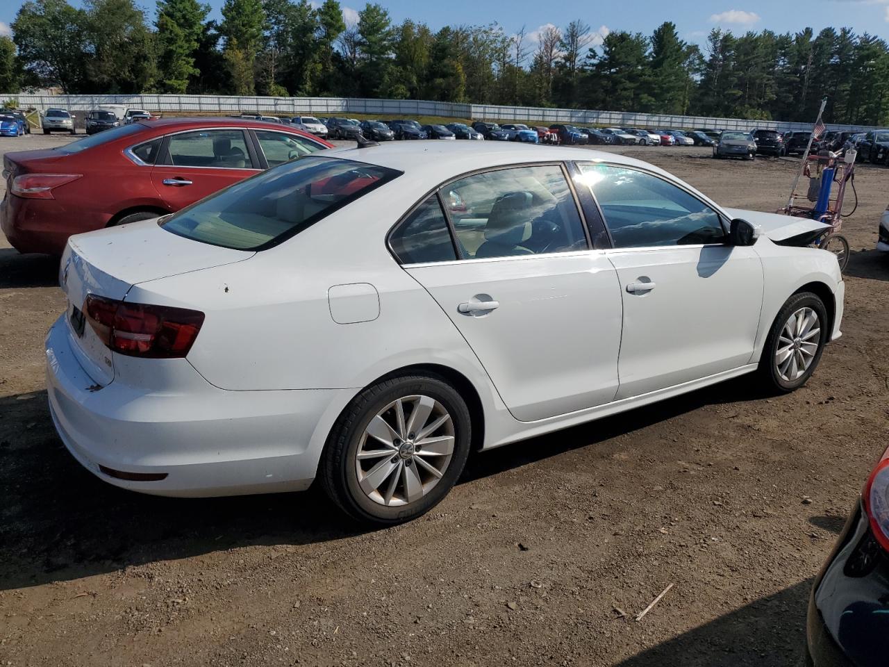 VOLKSWAGEN JETTA SE