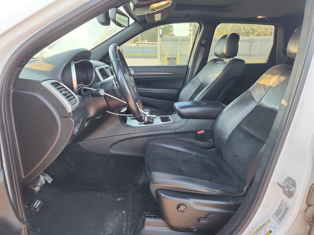 JEEP GRAND CHEROKEE LAREDO