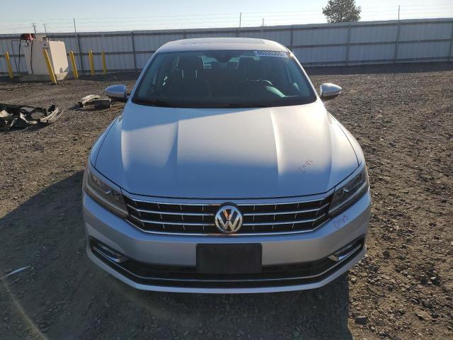 2016 VOLKSWAGEN PASSAT SEL 1VWCM7A32GC061939