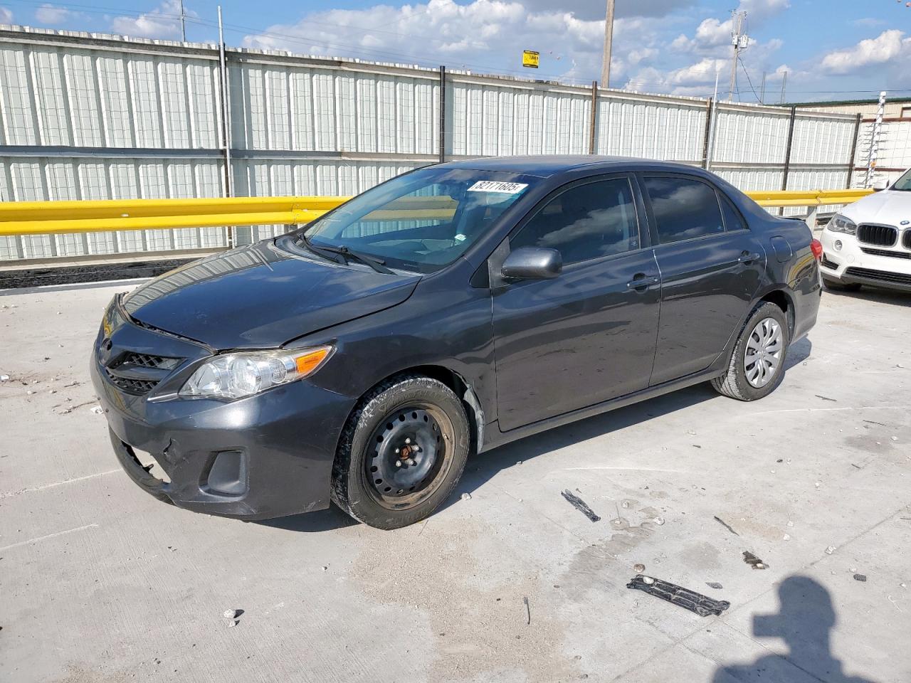 TOYOTA COROLLA BASE